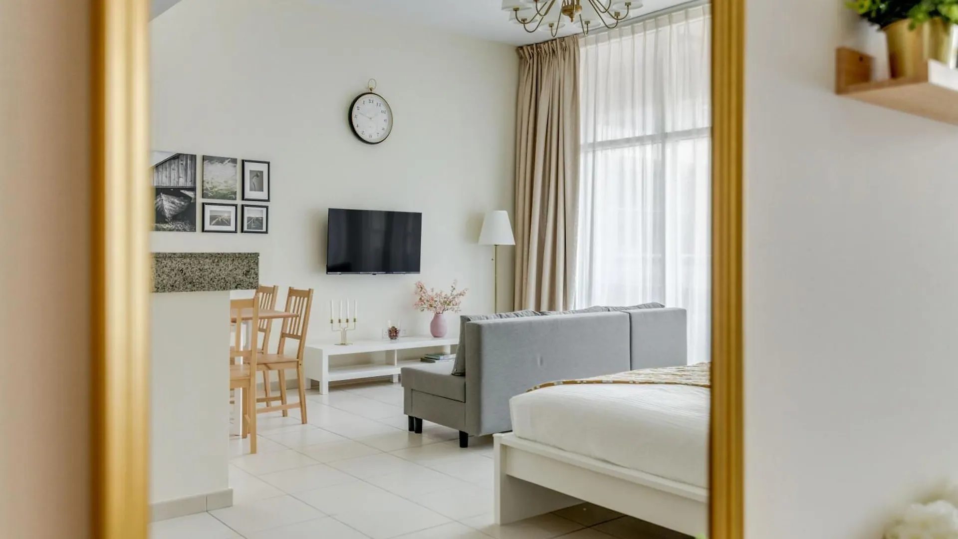 Knokey Bay Square Apartment Dubai